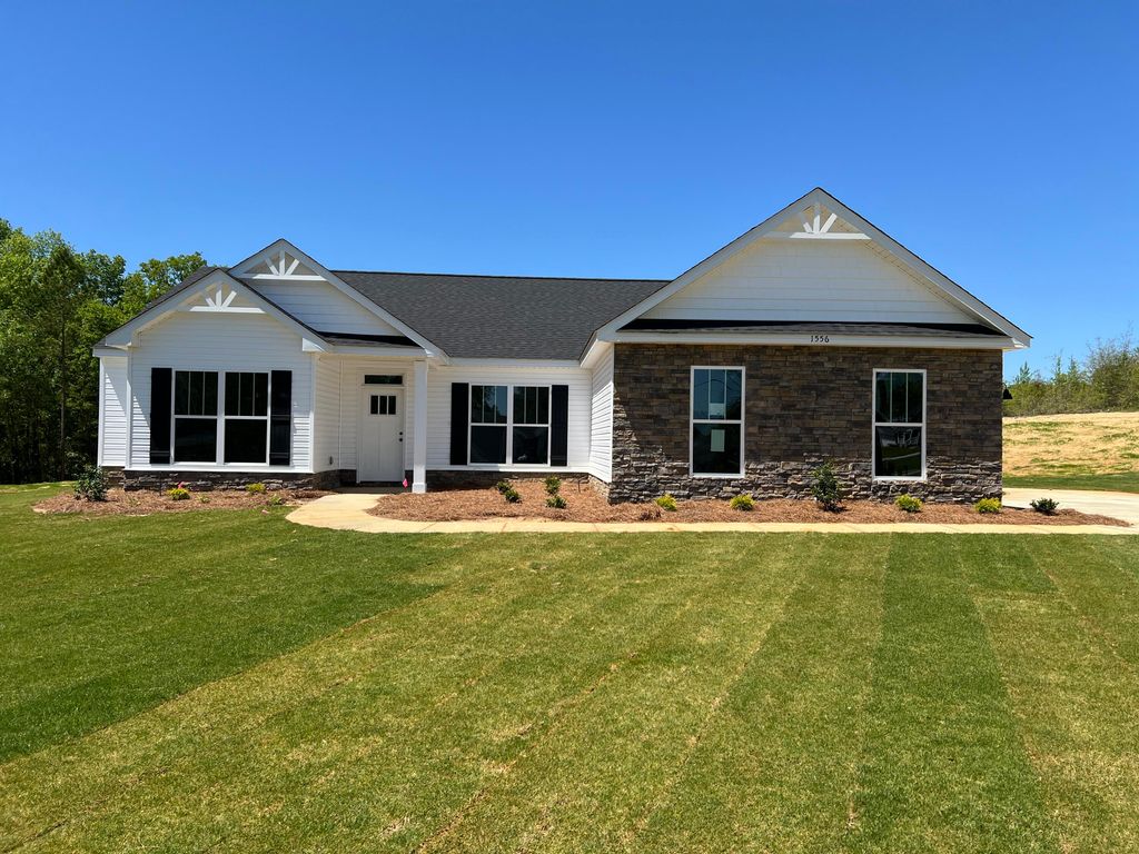 1715 N Pine Ridge Drive, Hephzibah, GA 30815
