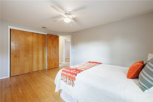 8 Flagstaff Drive, Irondequoit, NY 14622