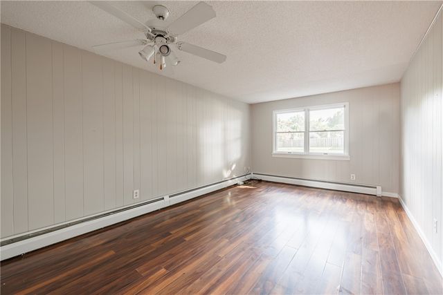 8 Flagstaff Drive, Irondequoit, NY 14622