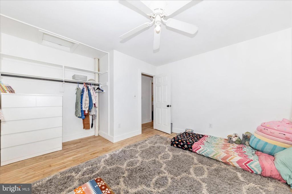 Image 24 of property listing at 28513 WOODVIEW DR, Damascus, MD 20872
