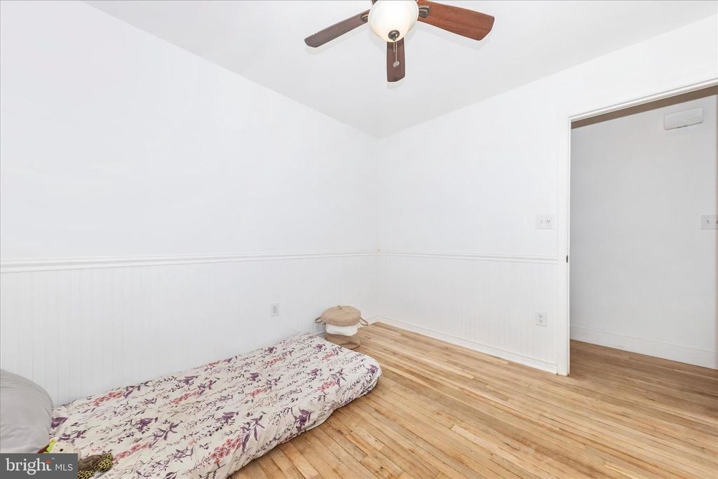 Image 27 of property listing at 28513 WOODVIEW DR, Damascus, MD 20872