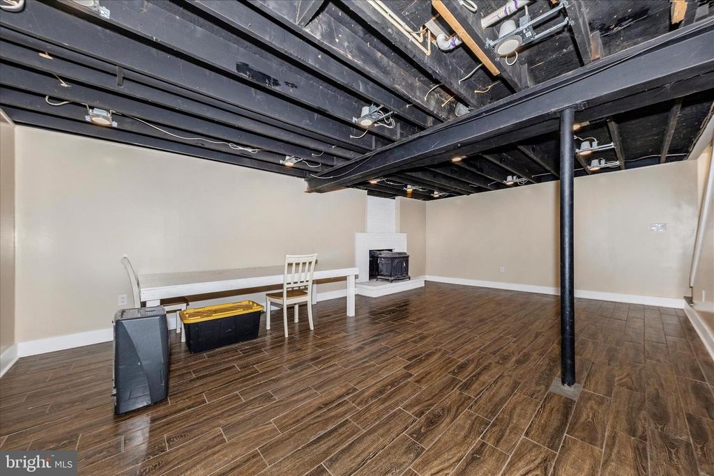 Image 33 of property listing at 28513 WOODVIEW DR, Damascus, MD 20872