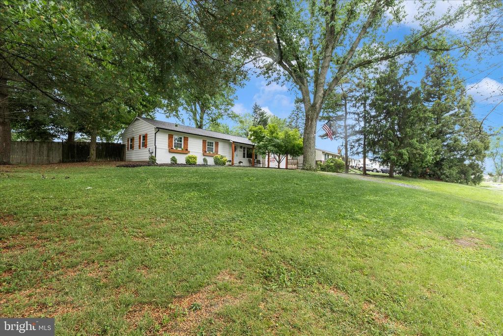Image 41 of property listing at 28513 WOODVIEW DR, Damascus, MD 20872