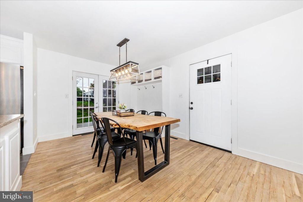 Image 7 of property listing at 28513 WOODVIEW DR, Damascus, MD 20872