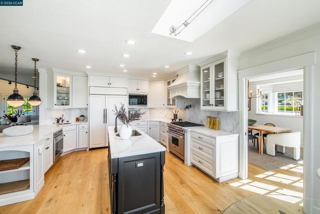 33 Deer Trail, Lafayette, CA 94549