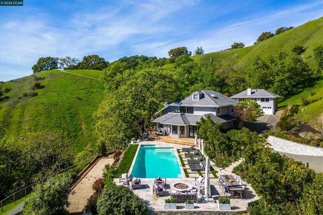 33 Deer Trail, Lafayette, CA 94549