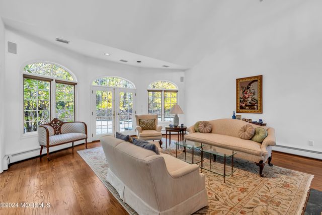 34 Bruns Road, West Allenhurst, NJ 07711