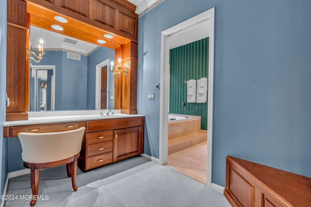 34 Bruns Road, West Allenhurst, NJ 07711