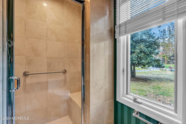 34 Bruns Road, West Allenhurst, NJ 07711