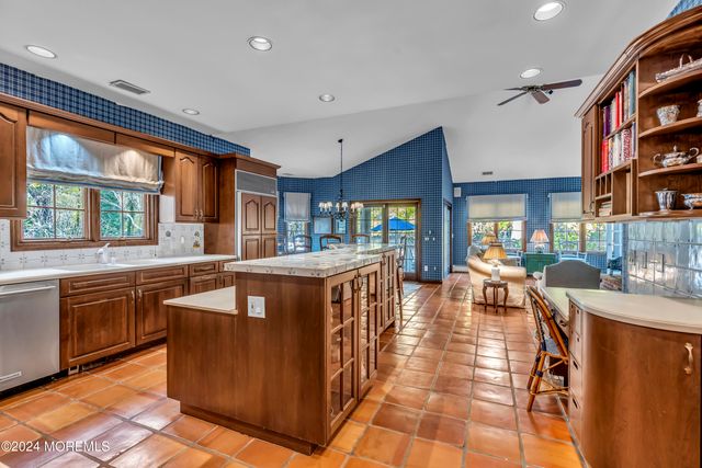 34 Bruns Road, West Allenhurst, NJ 07711