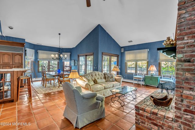 34 Bruns Road, West Allenhurst, NJ 07711