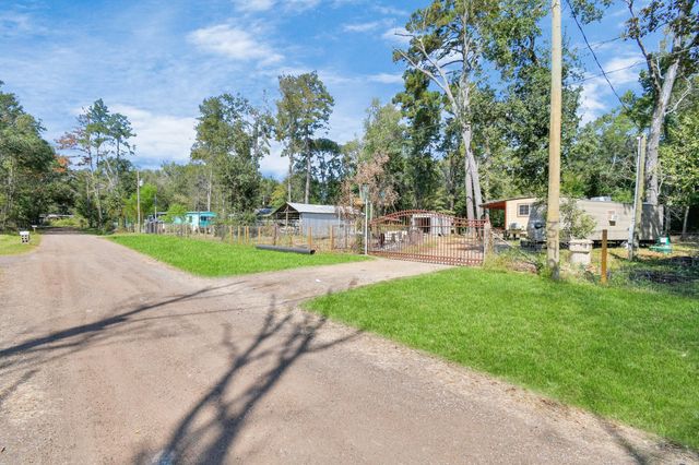 340 Hensley Road, Shepherd, TX 77371