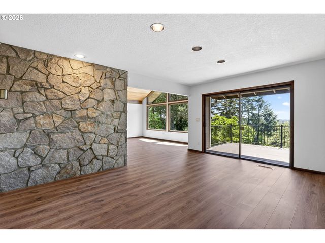 3500 Sw 44TH Ave, Portland, OR 97221