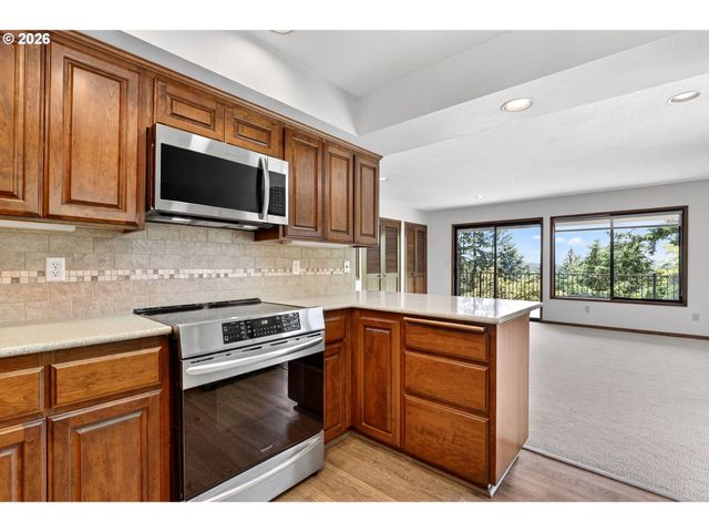 3500 Sw 44TH Ave, Portland, OR 97221