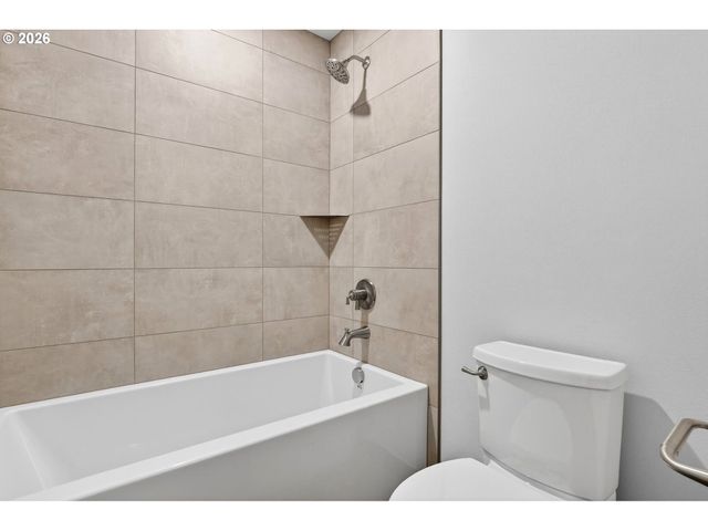 3500 Sw 44TH Ave, Portland, OR 97221