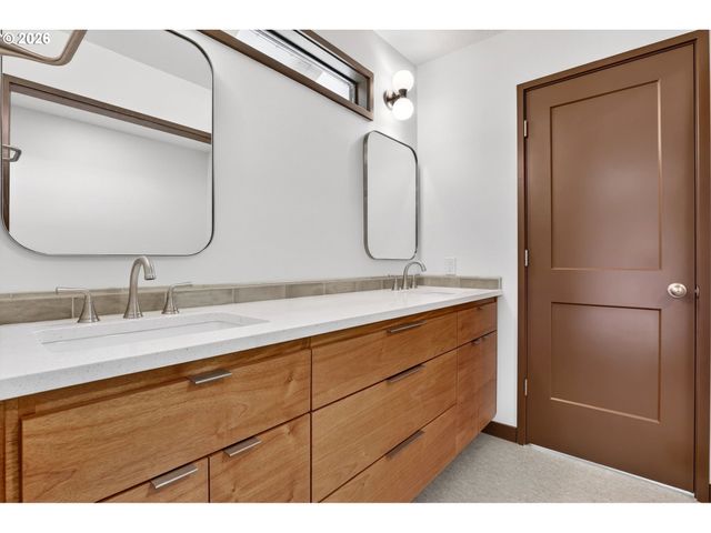 3500 Sw 44TH Ave, Portland, OR 97221