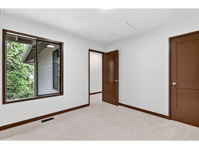 3500 Sw 44TH Ave, Portland, OR 97221