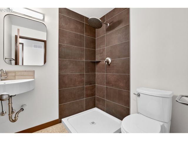 3500 Sw 44TH Ave, Portland, OR 97221
