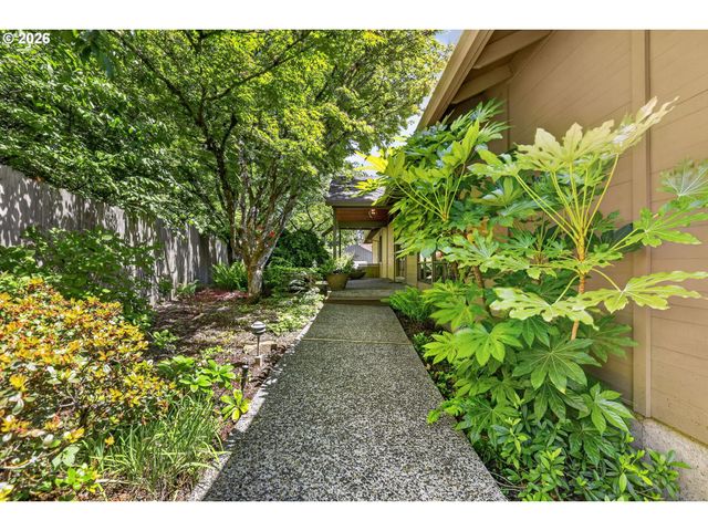 3500 Sw 44TH Ave, Portland, OR 97221