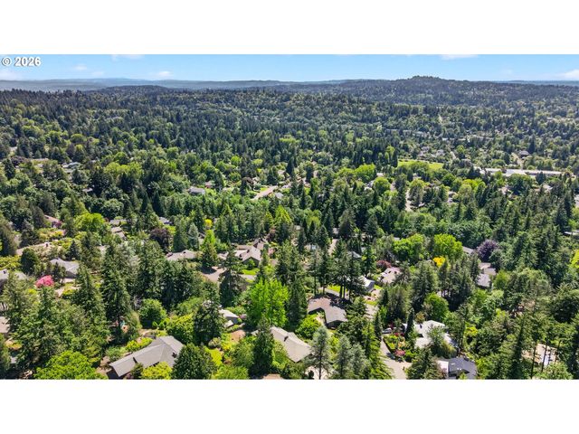 3500 Sw 44TH Ave, Portland, OR 97221