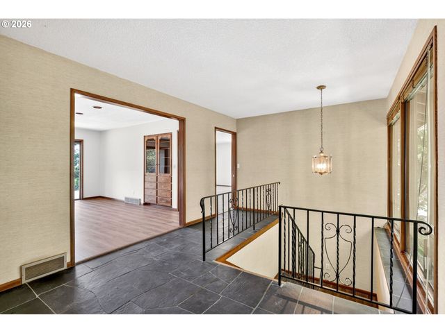 3500 Sw 44TH Ave, Portland, OR 97221