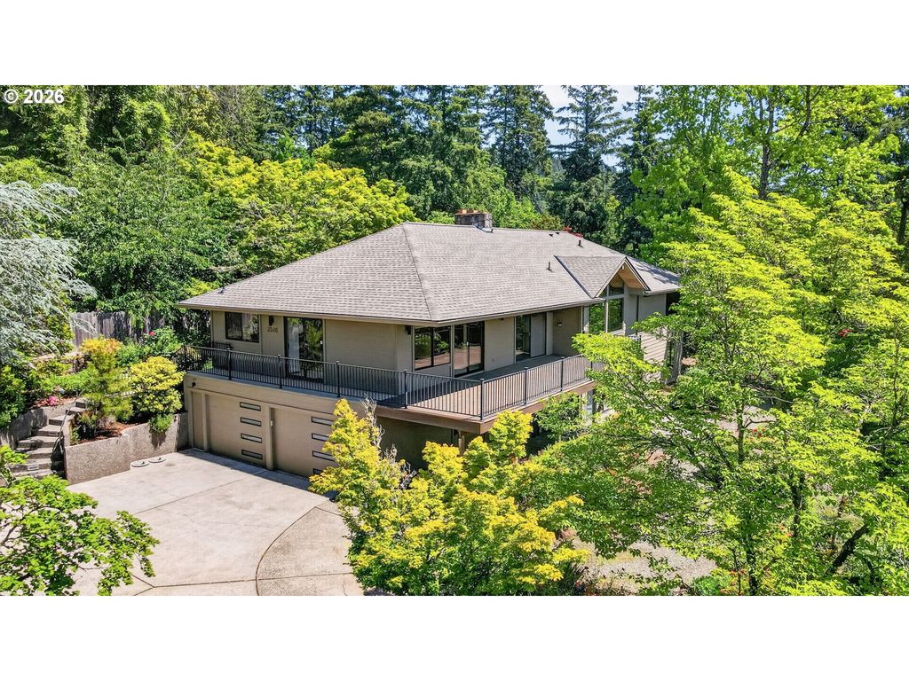 3500 Sw 44TH Ave, Portland, OR 97221