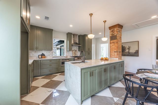 624 N Vernon Avenue, Dallas, TX 75208