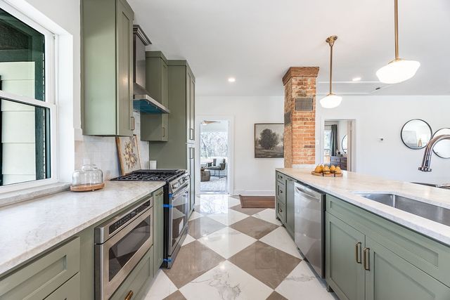 624 N Vernon Avenue, Dallas, TX 75208