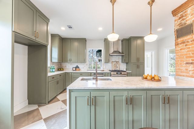 624 N Vernon Avenue, Dallas, TX 75208