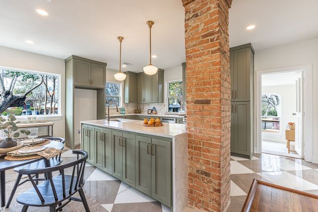 624 N Vernon Avenue, Dallas, TX 75208