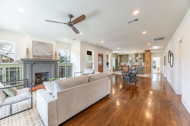 624 N Vernon Avenue, Dallas, TX 75208