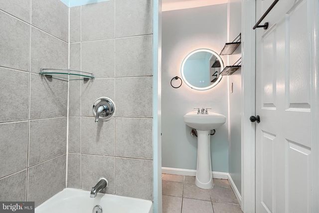1127 SARGEANT ST, Baltimore, MD 21223