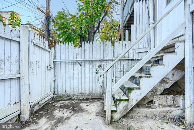 1127 SARGEANT ST, Baltimore, MD 21223