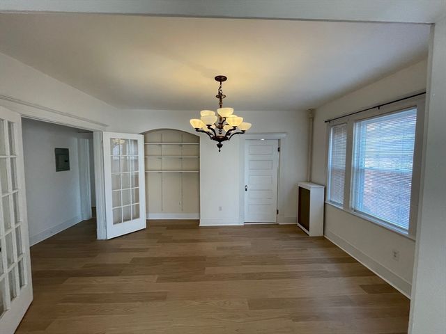 34 Channing St 2, Newton, MA 02458