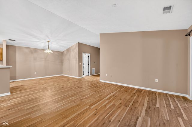 6509 Emerald Hill Court 310, Indianapolis, IN 46237