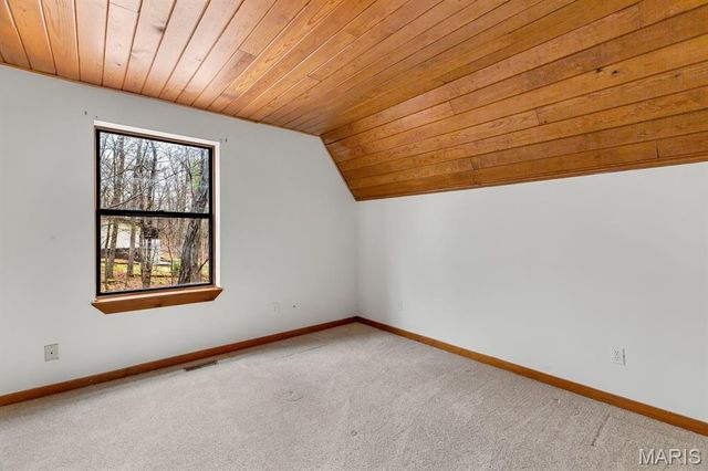 1192 Quiver Court, Lake Sherwood, MO 63357