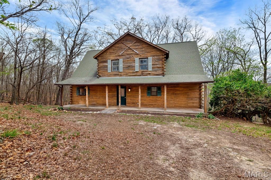 1192 Quiver Court, Lake Sherwood, MO 63357