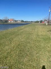1927 NW 9th PL, Cape Coral, FL 33993