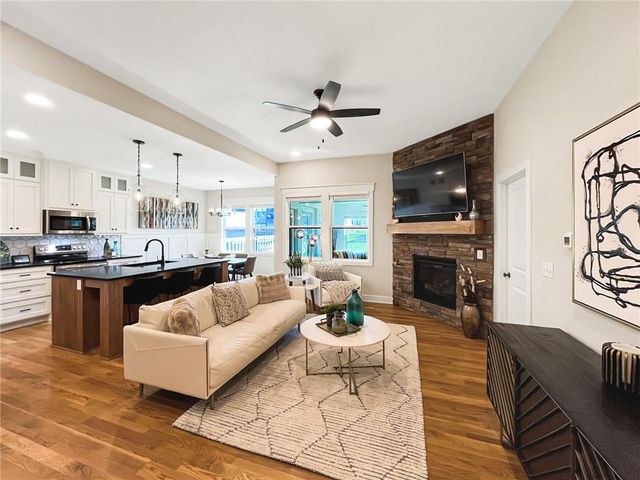 1603 Jaclyn Drive, Grain Valley, MO 64029