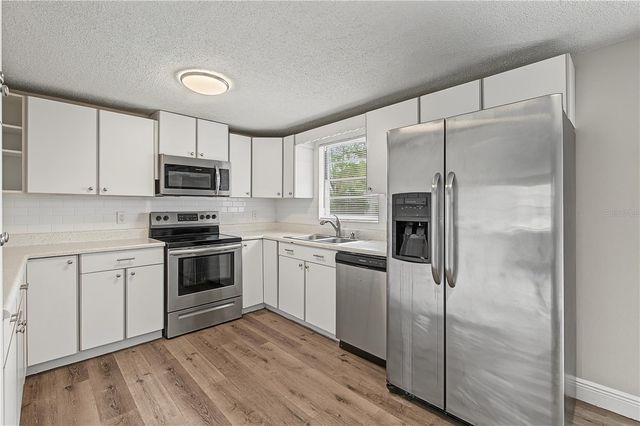 3106 ACACIA STREET, Lutz, FL 33558