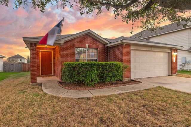 102 Camellia DR, Hutto, TX 78634