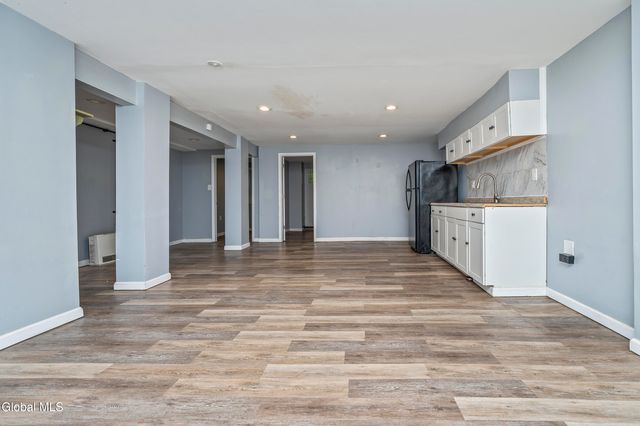 211 Clinton Avenue, Albany, NY 12210