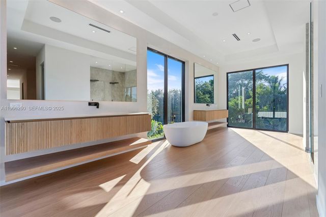 9400 SW 60th Ct, Pinecrest, FL 33156