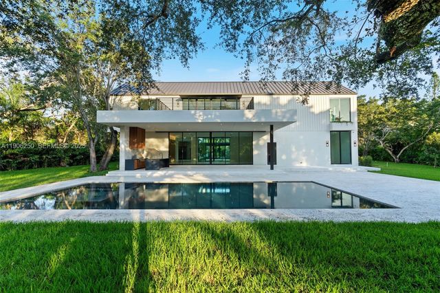 9400 SW 60th Ct, Pinecrest, FL 33156