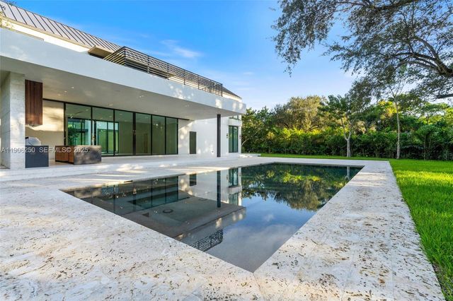 9400 SW 60th Ct, Pinecrest, FL 33156