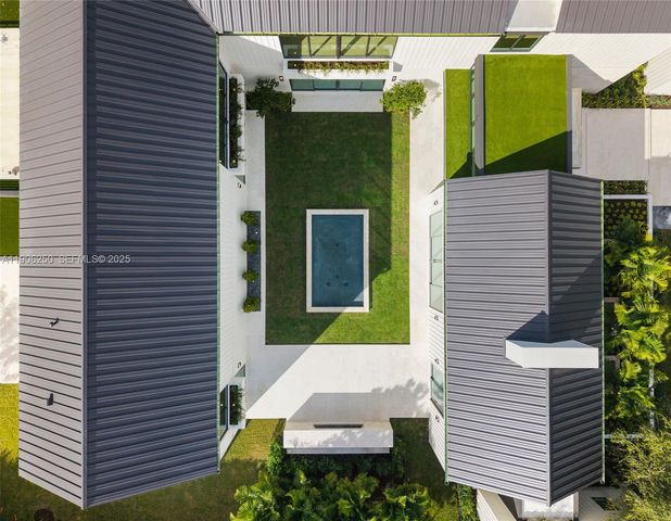 9400 SW 60th Ct, Pinecrest, FL 33156