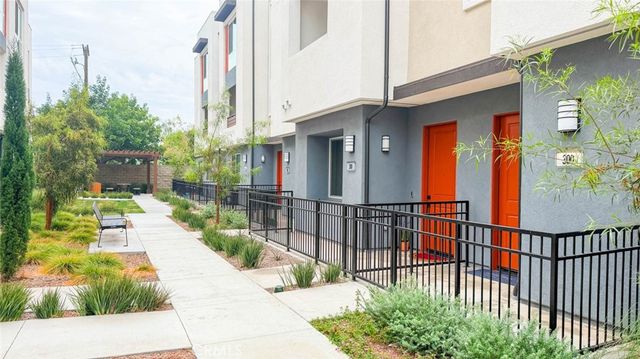 1814 E 1st Street 330, Santa Ana, CA 92705