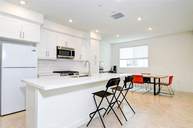 1814 E 1st Street 330, Santa Ana, CA 92705