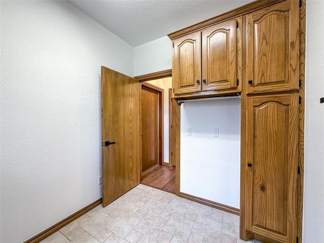 100708 S Highway 177, Meeker, OK 74855