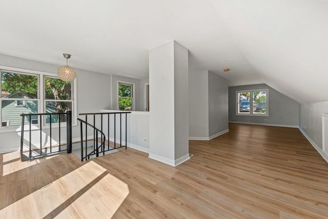 205 Hillside Drive, Island Lake, IL 60042